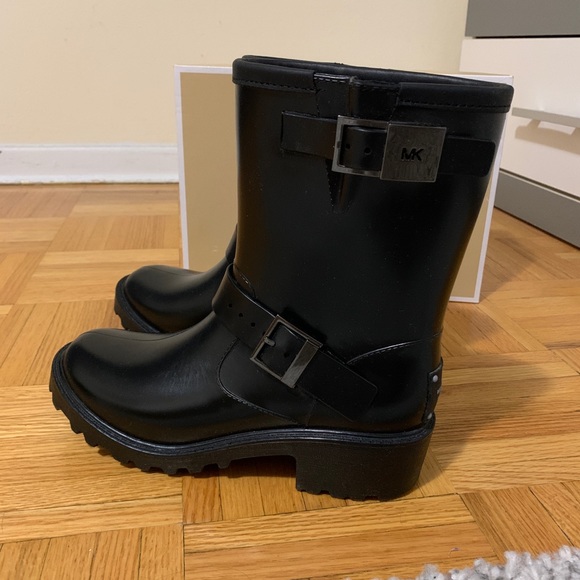 Michael Kors rubber rain boots - Picture 5 of 10